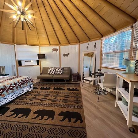 Valley CenterGlamping-Sky Dome Yurt-Tiny House-2 By Lavenders Field别墅 外观 照片
