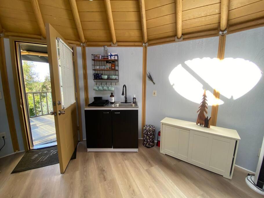 Valley CenterGlamping-Sky Dome Yurt-Tiny House-2 By Lavenders Field别墅 外观 照片